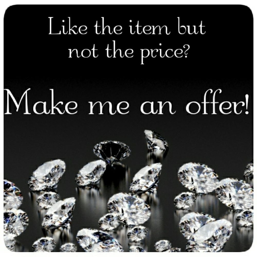 MAKE AN OFFER!!❤❤